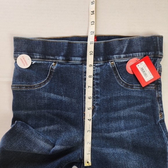 🌸 NEW Spanx | Spanx Mid-Rise Crop Flare Jeans size S - Picture 10 of 13